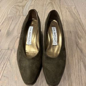 Via Spiga, 8.5, suede pumps